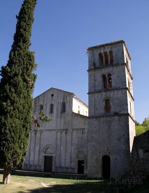 IMG_1360 copy.jpg - Church near Sant'Onofrio di Serramonacesca